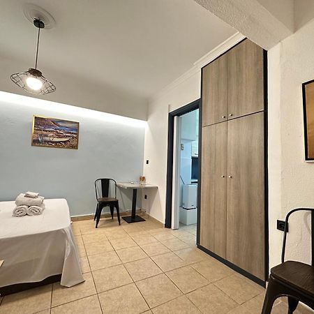 Aretousas Apartment Atene Esterno foto