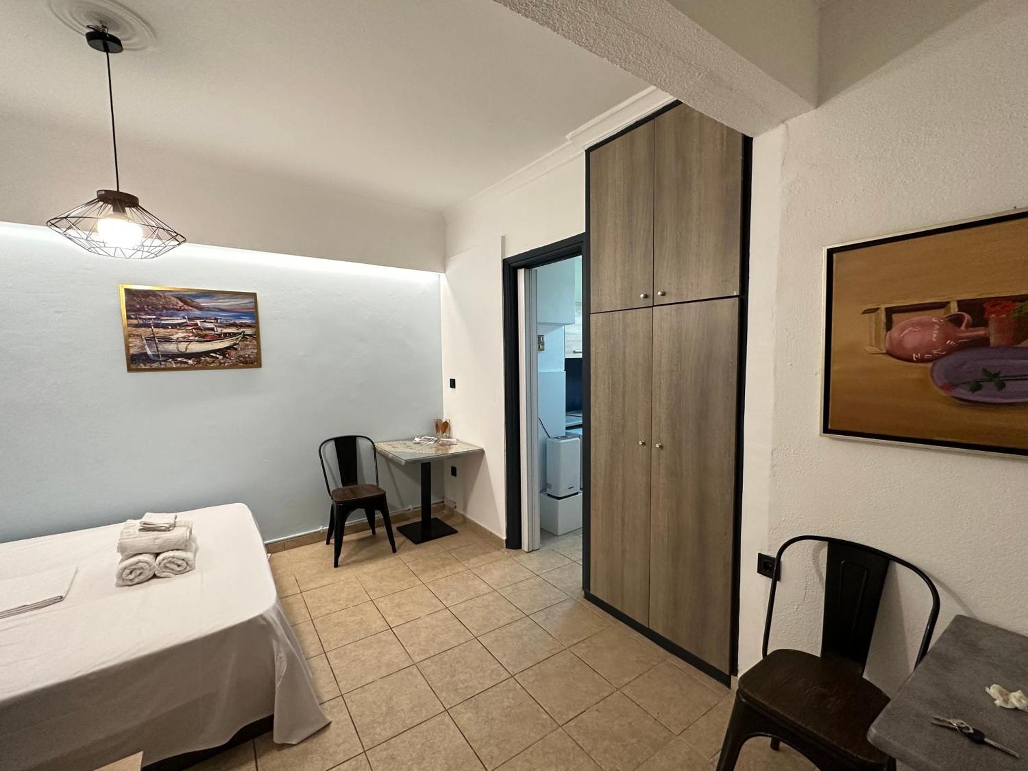 Aretousas Apartment Atene Esterno foto