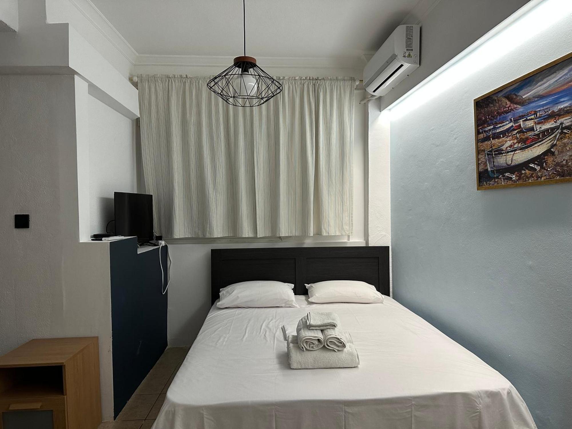 Aretousas Apartment Atene Esterno foto